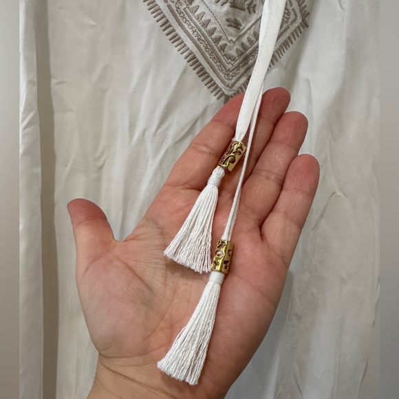 Green Dragon white long rayon blouse top with embroidery and tassels gold - Picture 9 of 13